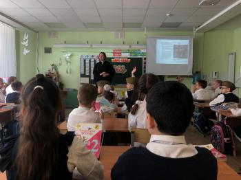 Час военной истории «Пусть вечно будет мир» 12+