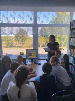 Библиотечный урок «Малышам везде дорогу, библиотека на подмогу».