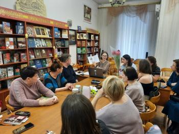 Поэтический салон «Вершины и бездны женской души»