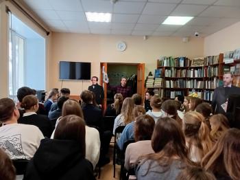 Заочная экскурсия из цикла «Хайкинг по-Кольцовски» в рамках программы «Пушкинская карта». Четверг. Заочная экскурсия из цикла «Хайкинг по-Кольцовски» в рамках программы «Пушкинская карта». Четверг.