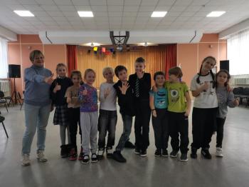 Час подвижных игр  «Весёлая гимнастика»