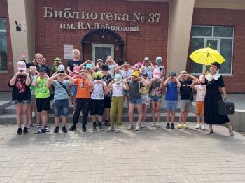 Праздничная программа «Улыбок детских негасимый свет»