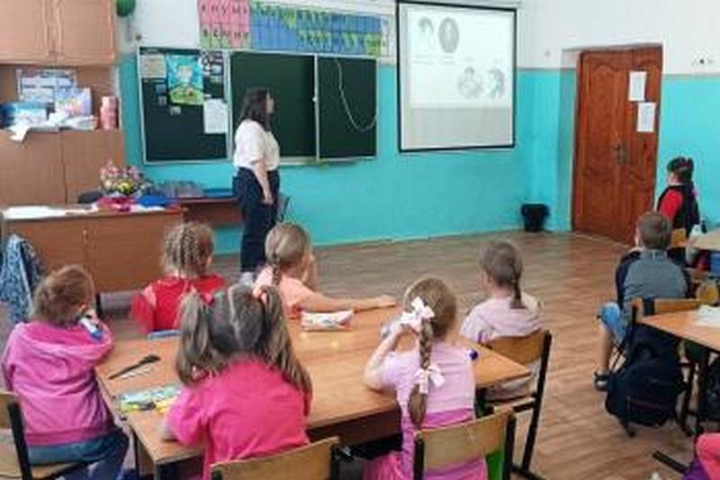Познавательный час  «В поисках золотой рыбки»