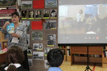 Библио-досье "Героическим лётчикам посвящается..." Иван Кожедуб, Василий Колесниченко (День героев Отечества). Библио-досье "Героическим лётчикам посвящается..." Иван Кожедуб, Василий Колесниченко (День героев Отечества).