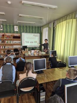 Развлекательно-познавательная программа «Веселый день рождения Дедушки Мороза» 