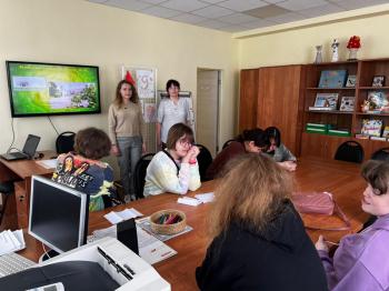 Час информации «Маленькие истории о больших динозаврах» 16+