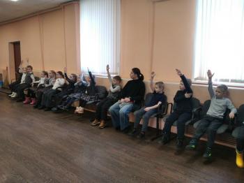 Познавательный час «Обо всем на свете: народы России» Познавательный час «Обо всем на свете: народы России»