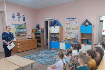 Творческий урок «Лучшие друзья - деда, бабушка и я» (Международный день бабушек и дедушек)