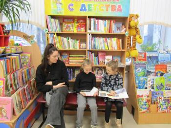 Обзор книг к Международному дню дружбы «Книги, которые обнимают»
