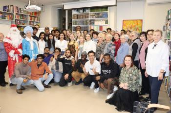 Праздник национальных культур «Цветная карусель»