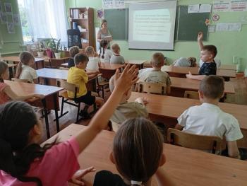 Литературный час «Пушкинские сказки, знаем без подсказки» 6+