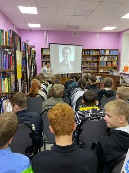 Литературно – поэтический час «Жизнь моя! Сентябрь звенящий!» 