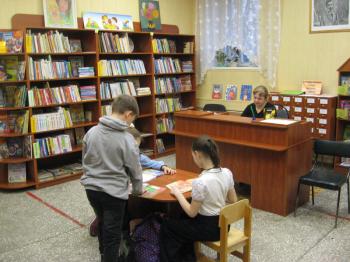 Обзор книг «С мамой и папой по Книжной Вселенной»