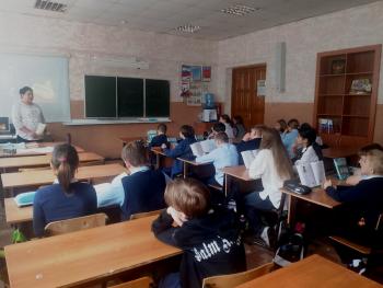 Литературно-познавательный час «Славянской речи кружева»